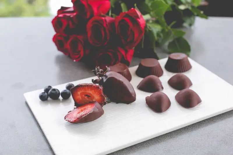 Valentines Raw Chocolate Treats, recipe by Hayden Quinn