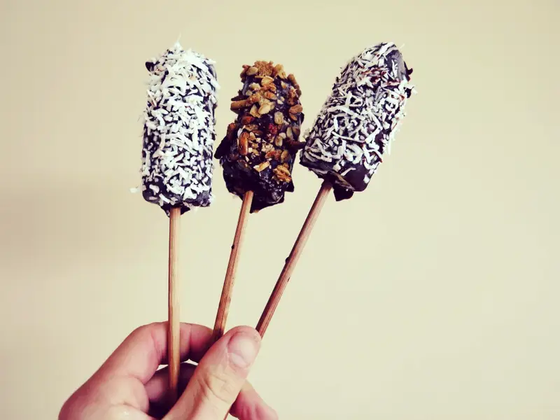 Raw Choc Banana Popsicle, recipe by Hayden Quinn