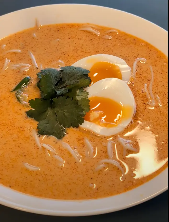 Laksa Noodle Soup, recipe by Hayden Quinn