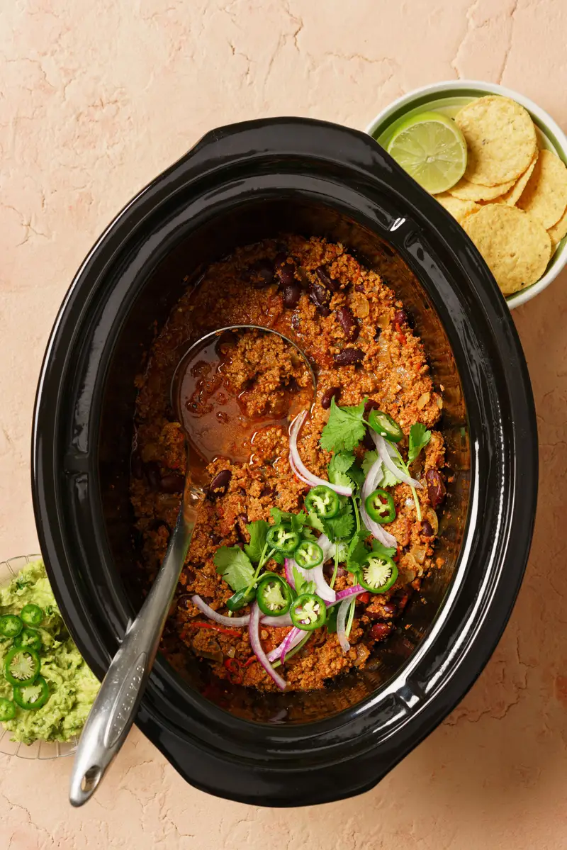 Slow Cooker Chili Con Carne, recipe by Hayden Quinn
